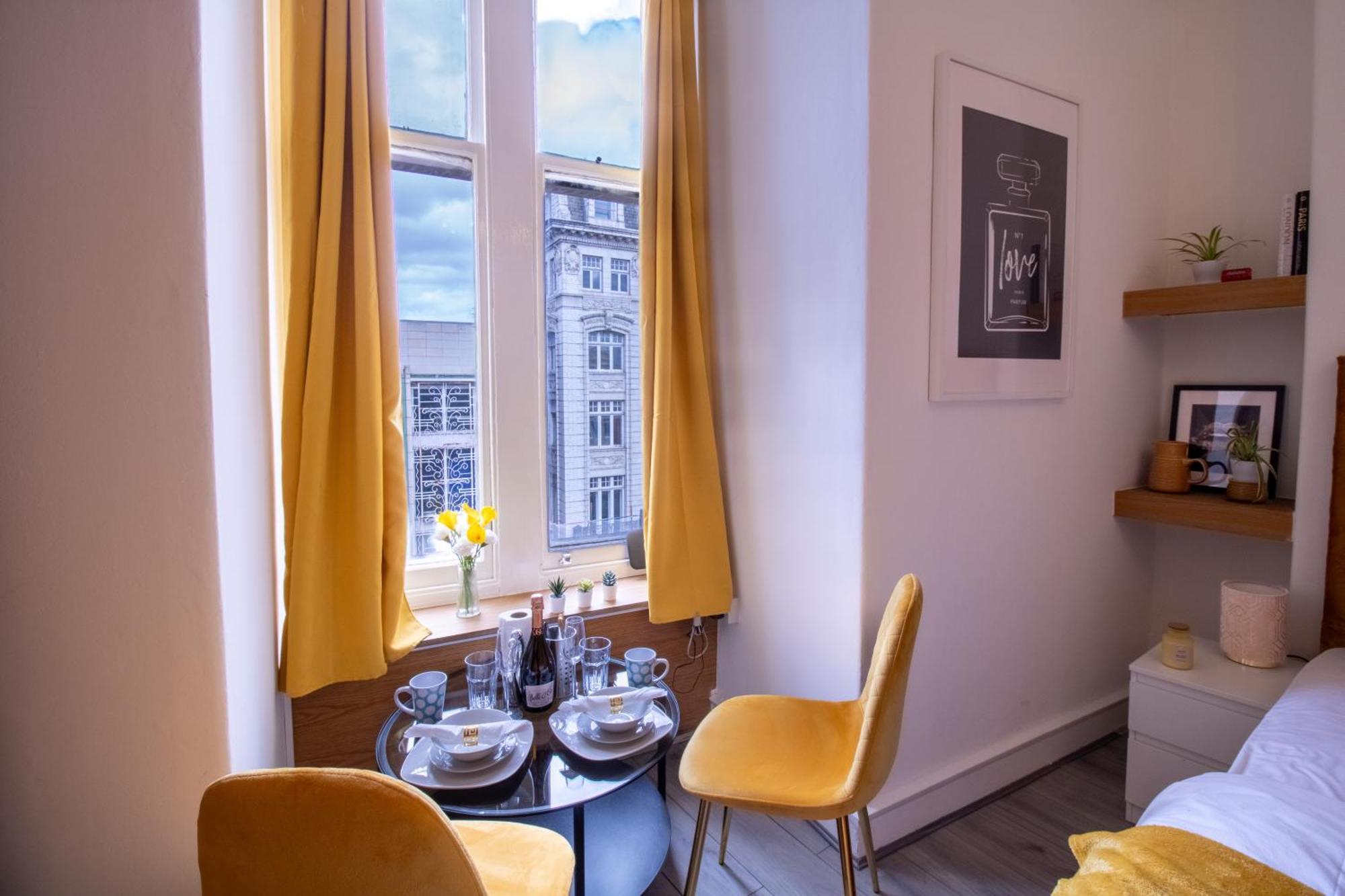 Spacious Studio Apartment On Oxford Street 9Gc Λονδίνο Εξωτερικό φωτογραφία